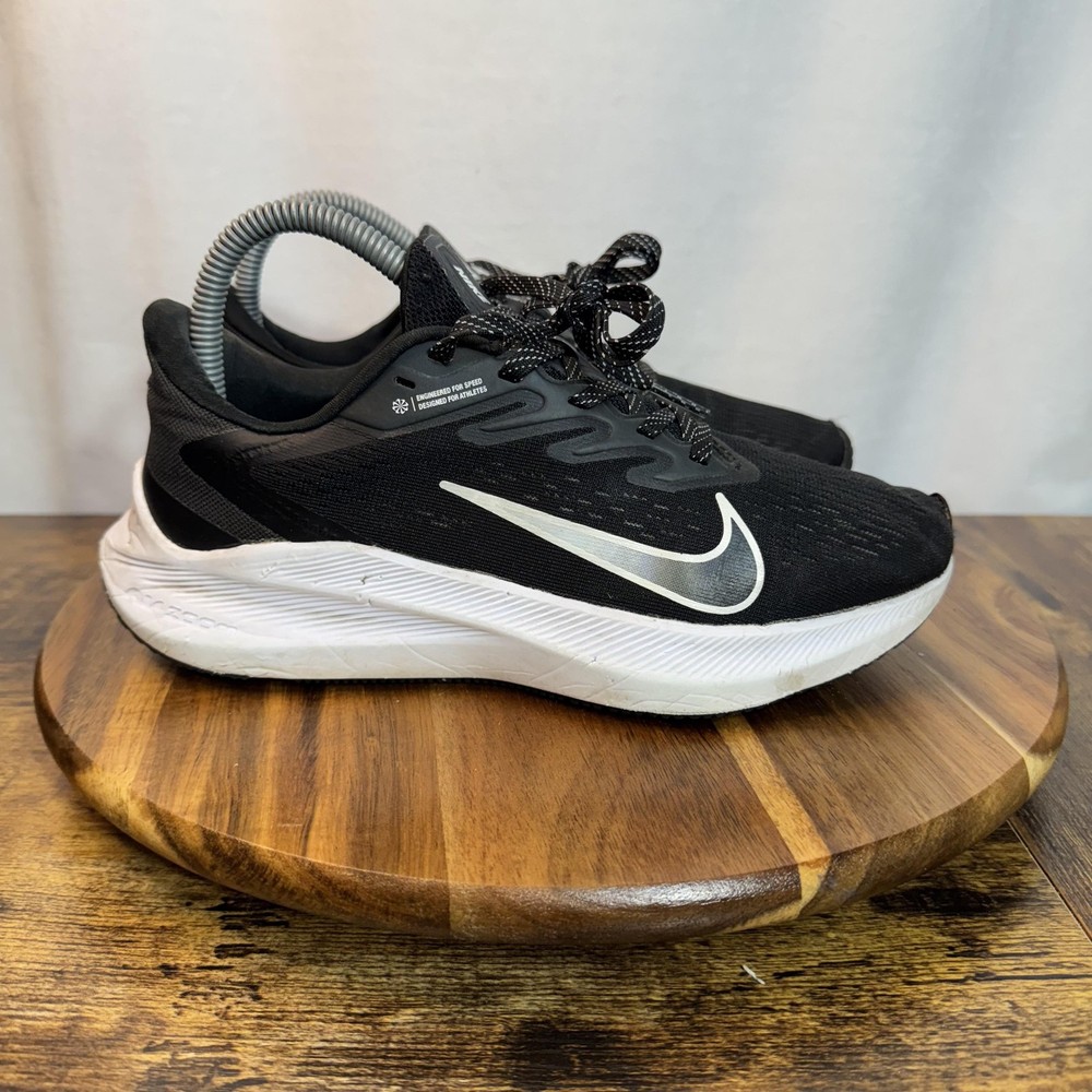 Nike Air Zoom Winflo 8 Shoes Womens Size 6.5 Black White Running CJ0302-005