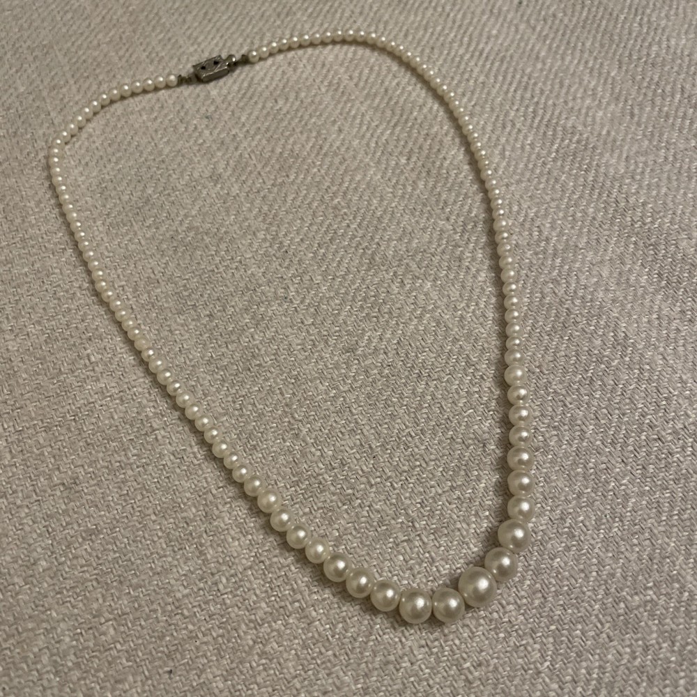 Vintage Graduated FAUX PEARL Single STRAND Choker Classic NECKLACE Silver Tone