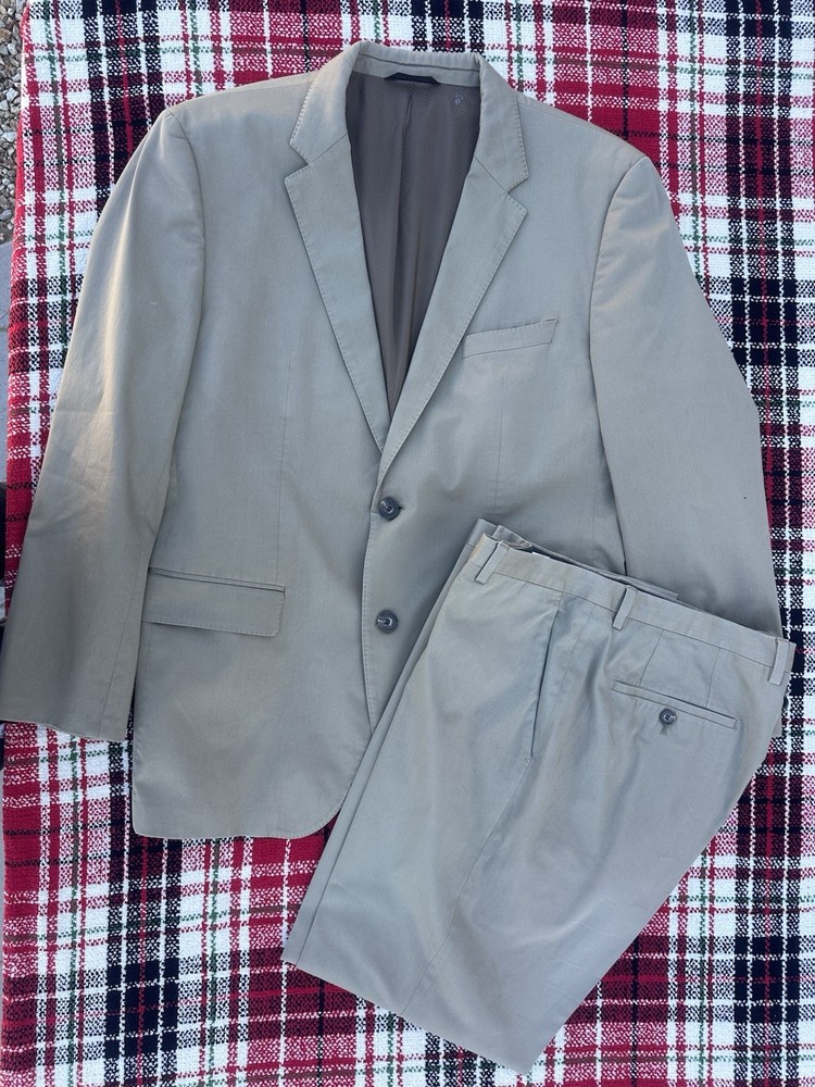 Hugo Boss Men's Slim Fit Gray Two-Button Suit Jacket Size 42R 100% Cotton