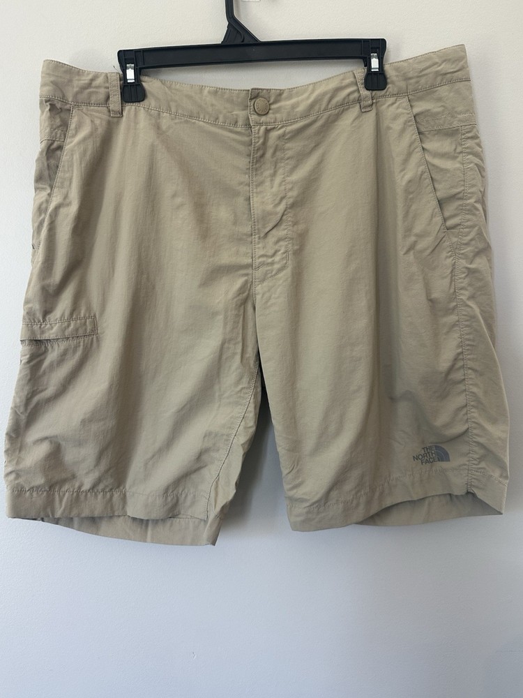 The North Face Men’s Khaki Hiking Shorts Size 38