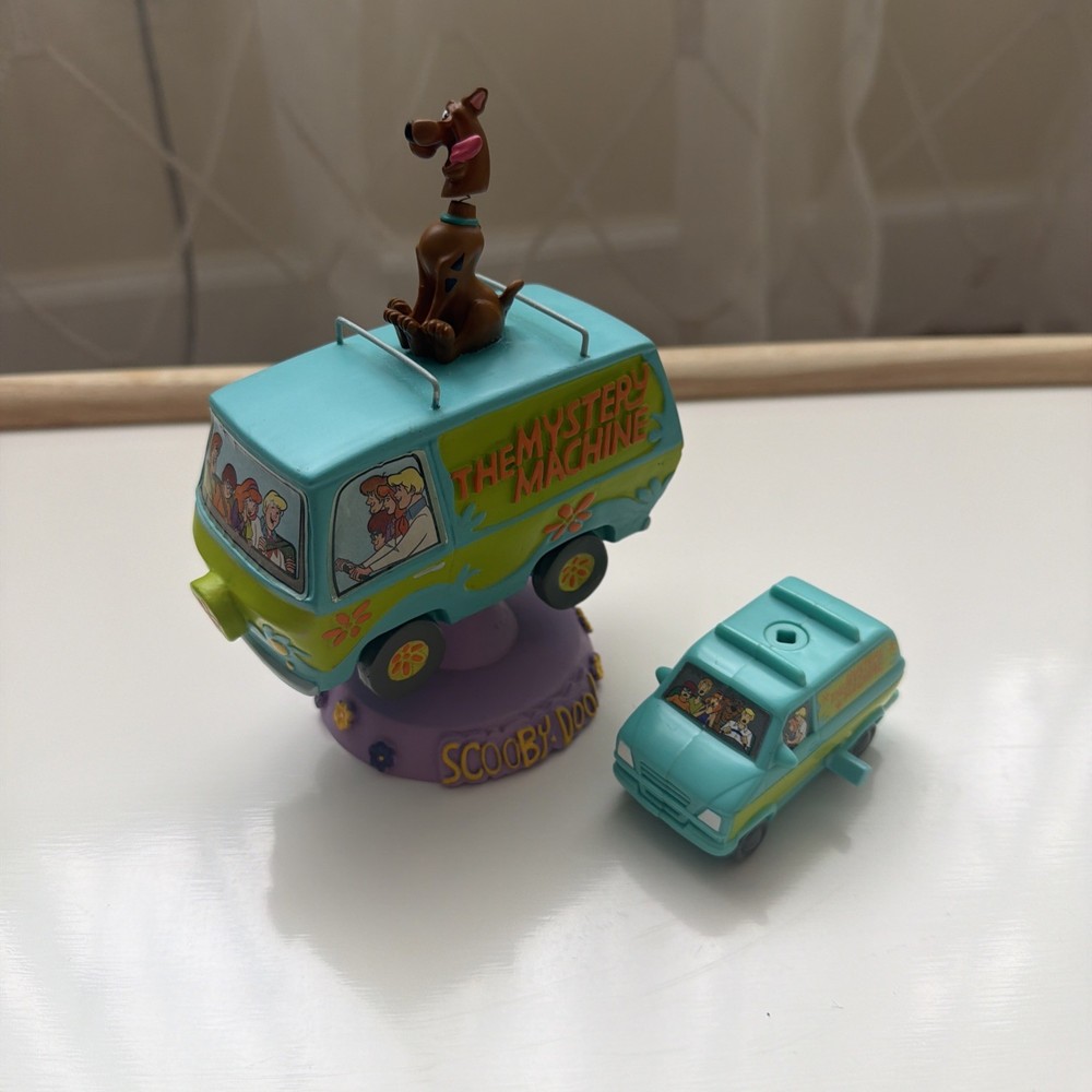 Vintage Scooby-Doo Mystery Machine Resin Figurine & Wind-Up Toy Bundle Y2K