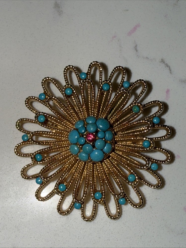 Vintage Signed Capri Gold Tone Brooch 3D Flower Shaped