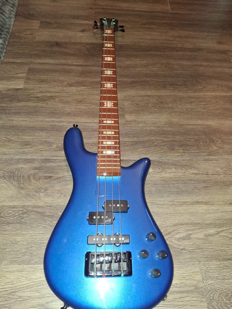 Spector Euro 4 string bass, metallic blue!
