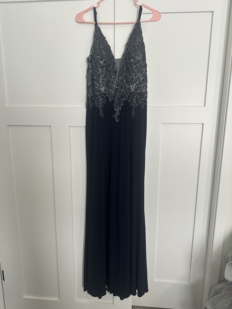 XSCAPE Black Silver Beaded V-Neck Sleeveless Formal Gown Dress Size 10