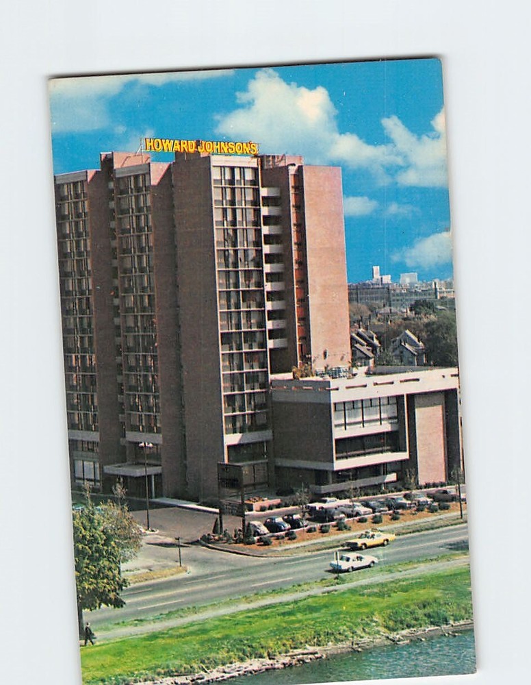 Postcard Howard Johnsons Motor Lodge Cambridge Massachusetts USA