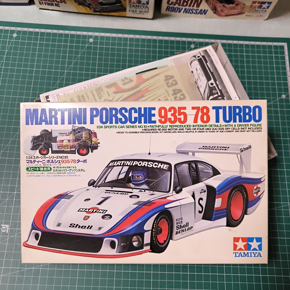 Tamiya 1/24 Martini Porsche 935-78 Turbo Sports Car Series No.10