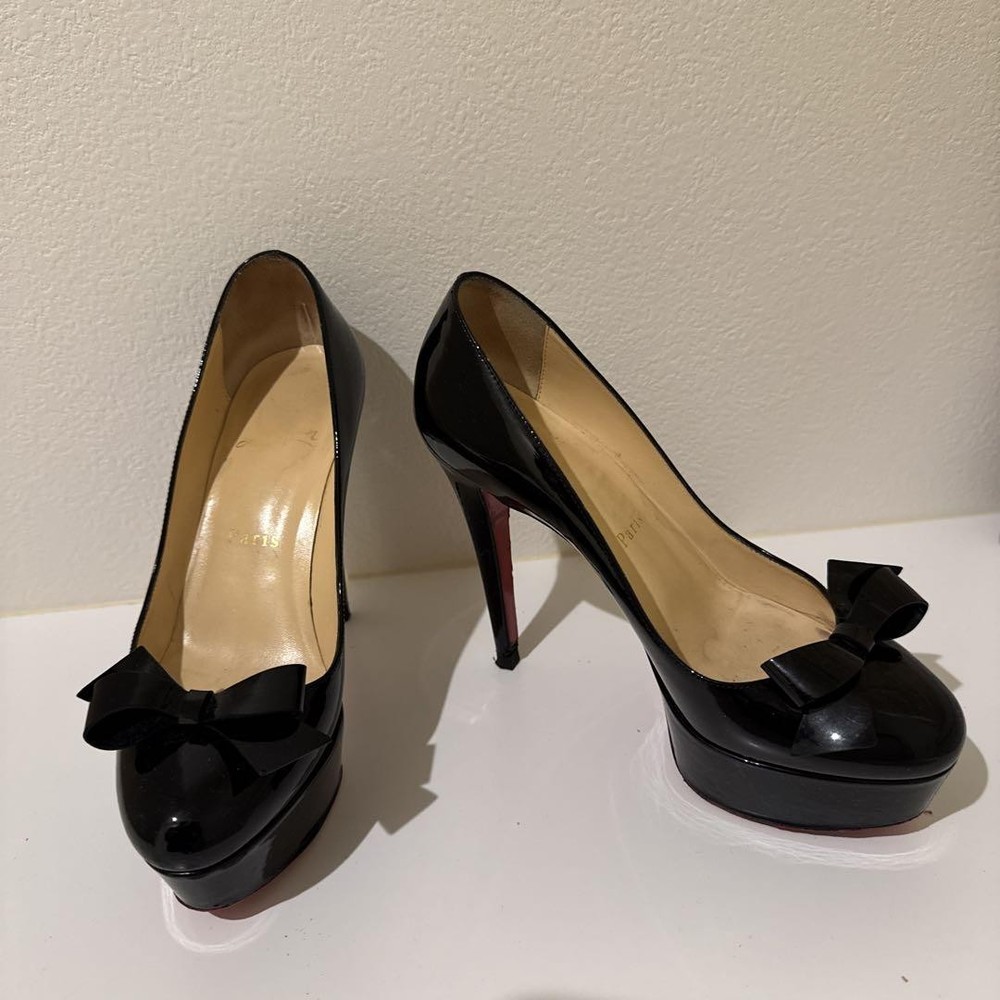 Christian Louboutin Black Enamel Ribbon Pumps 5.5 US High Heel Shoes