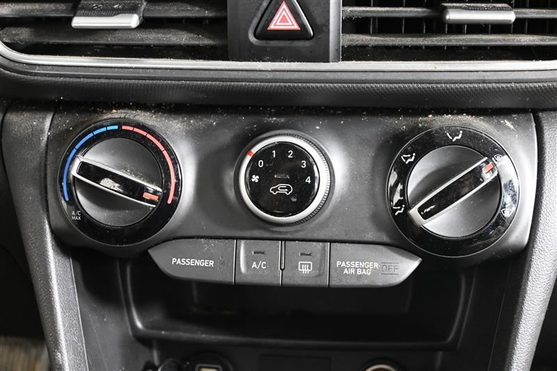 Temperature Control US Market Manual Temperature Control Fits 18-20 KONA 2470473