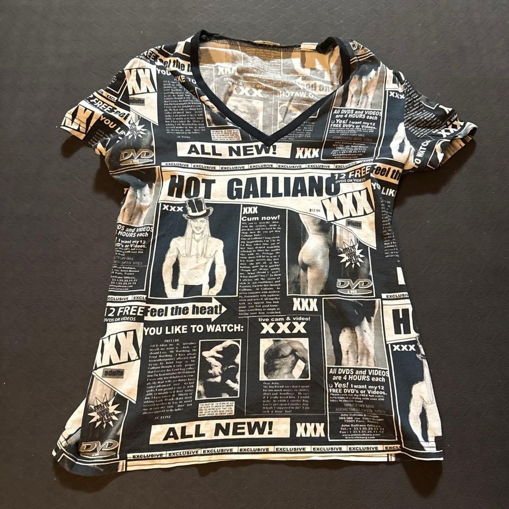 John Galliano V-Neck Printed T-Shirt Black/White Size M Italy