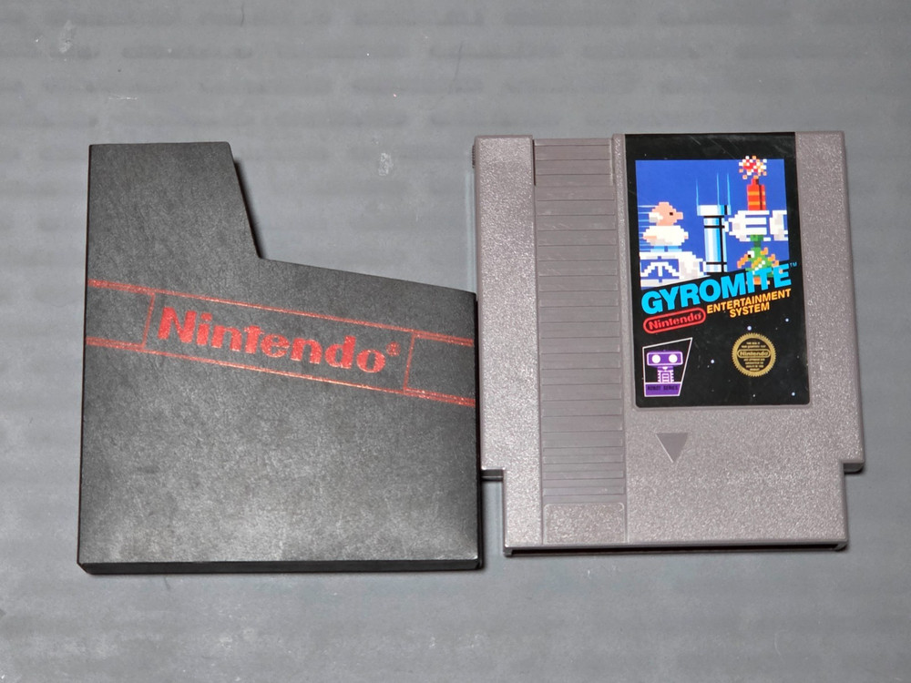 Retro Original Nintendo NES Gyromite 5-Screw Authentic Game - Tested & Working