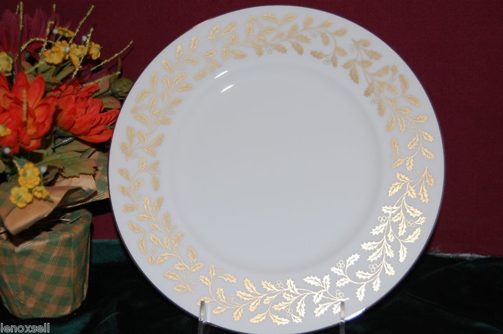 Lenox Christmas Accent Plate 2010 White New with Tags Made in USA-image