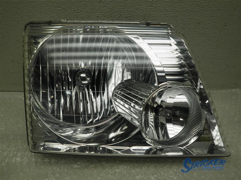 2004-2005 Ford Explorer Right Headlight Assembly 4Dr Exc Sport Trac P09335