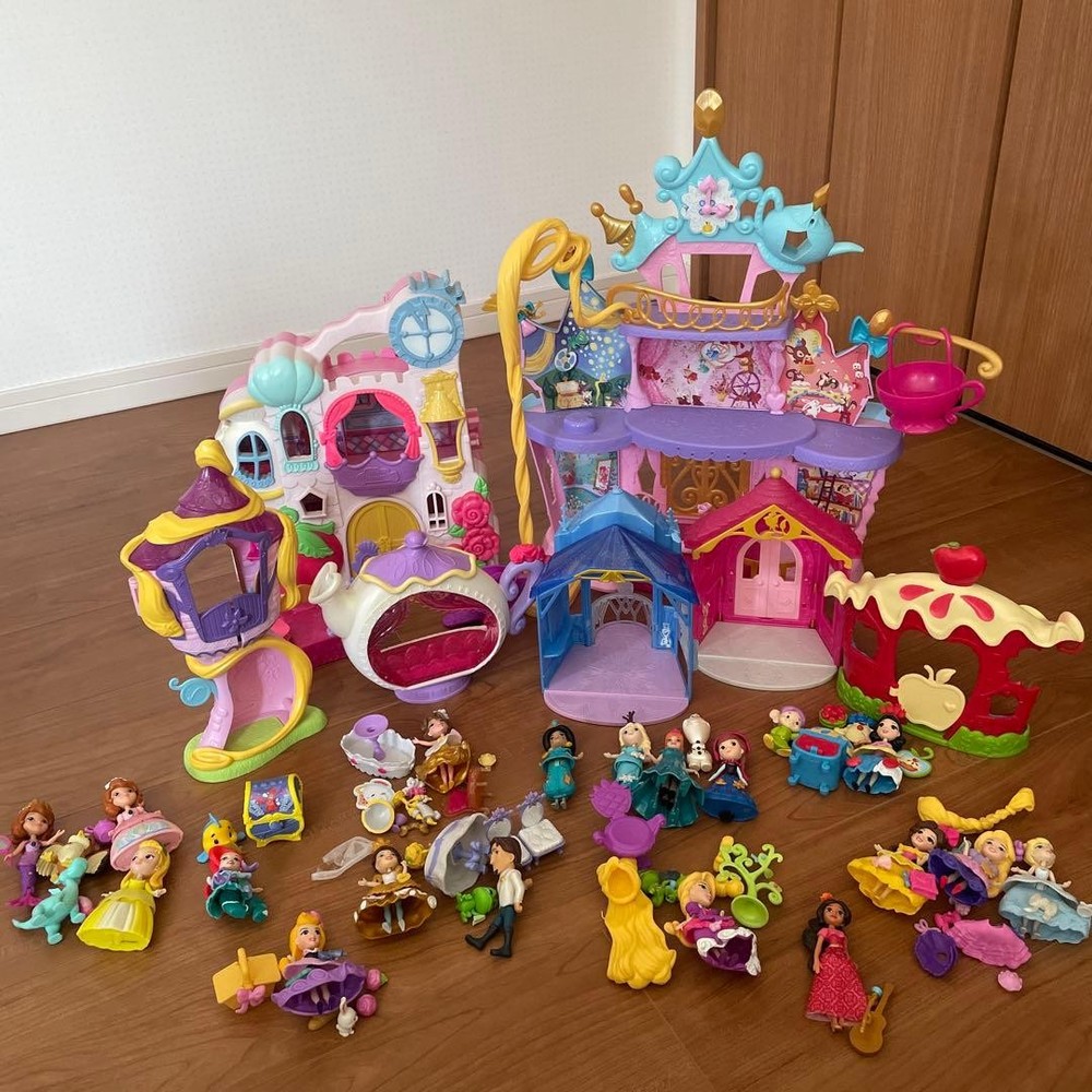 Disney princess castle and doll set #8cda03
