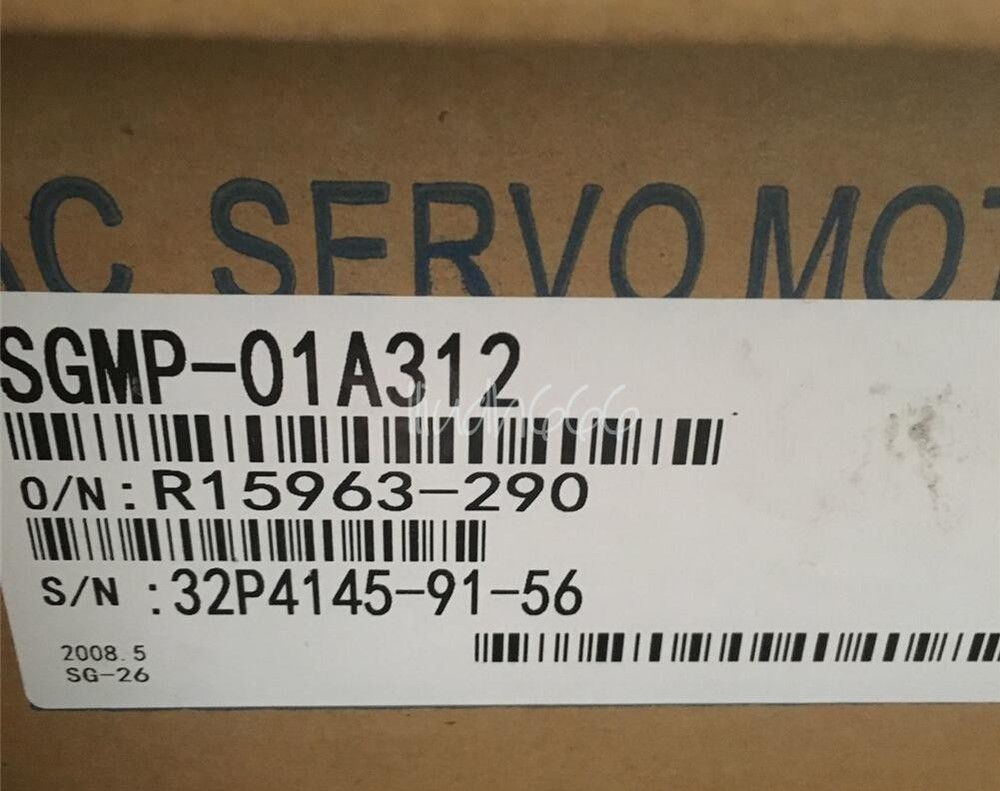 One YASKAWA servo motor SGMP-01A312 New