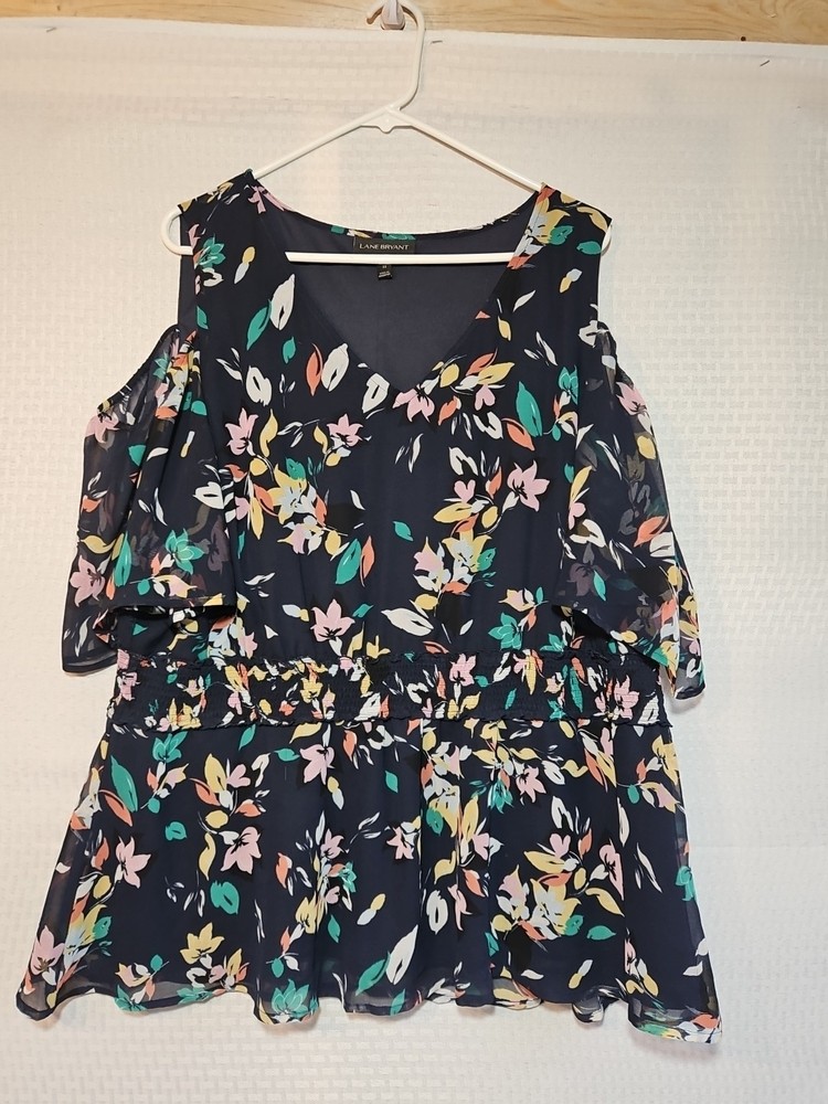 Lane Bryant 22 2X Peek A Boo Shoulder Lined Baby Doll Blue Floral Blouse