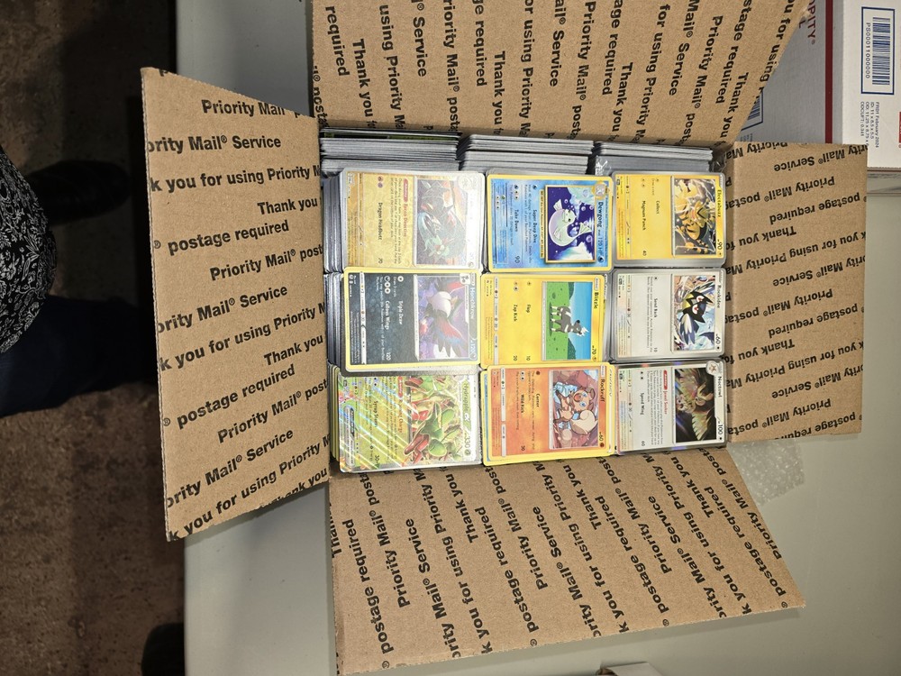 4000 Pokemon Cards - Bulk Card Lot