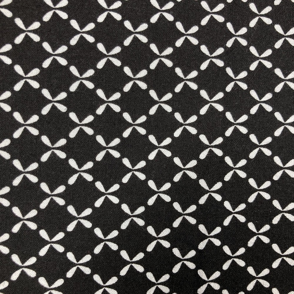 Keepsake Calico by Joann 2 Yards Black Diamond Print Fabric 42 in Wide Sewing