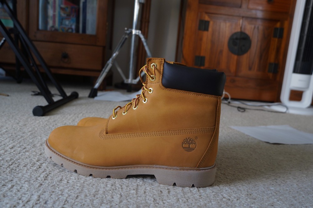 Timberland Men's Waterproof Boots in Size 13 for Rugged Comfort