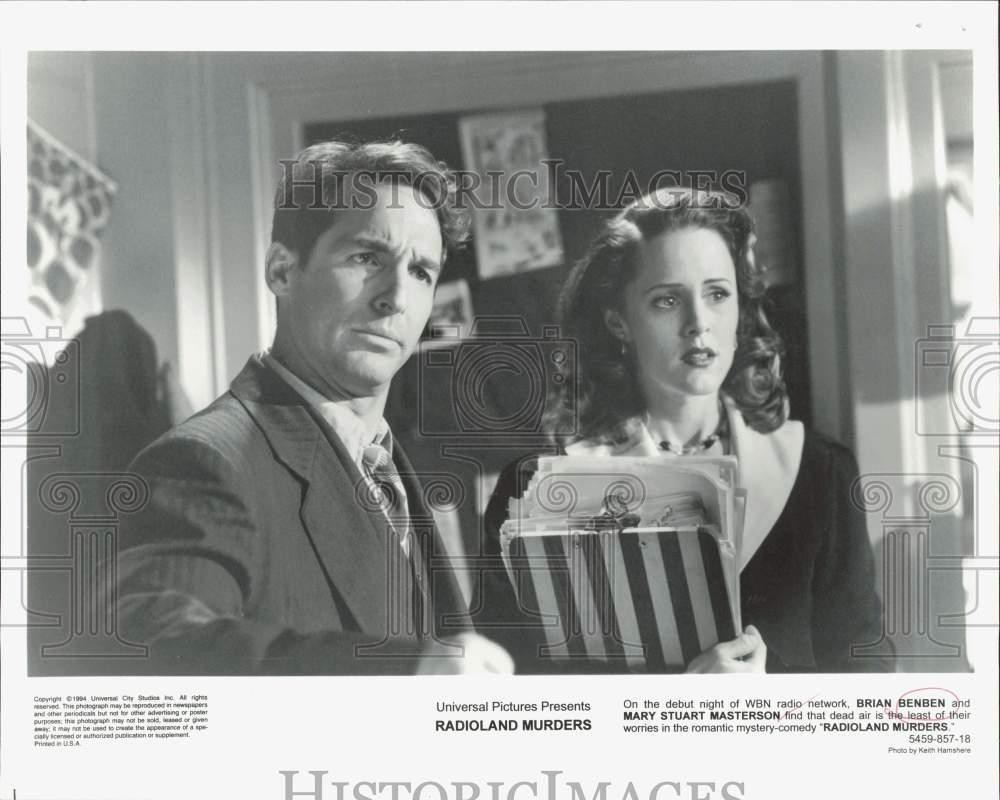 1994 Press Photo Brian Benben and Mary Stuart Masterson in 