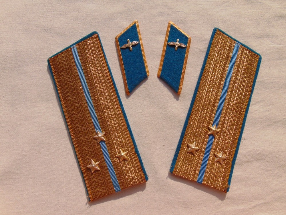 Ceremonial shoulder straps of an officer of the USSR Air Force+collar tabs