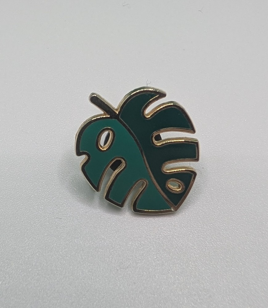 Monstera Deliciosa Swiss Cheese Plant Green Leaf Enamel Botanical Lapel Pin