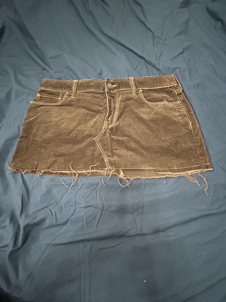 Hollister Size 5 Women’s Brown Corduroy Mini Skirt B14