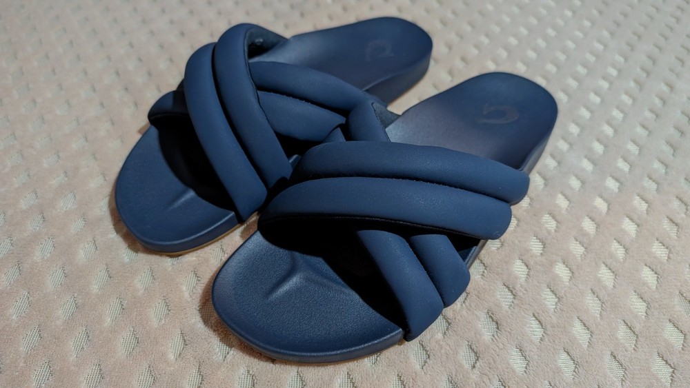 OLUKAI Womens Hila Sandals in Navy Blue Size 6 Comfort Footwear