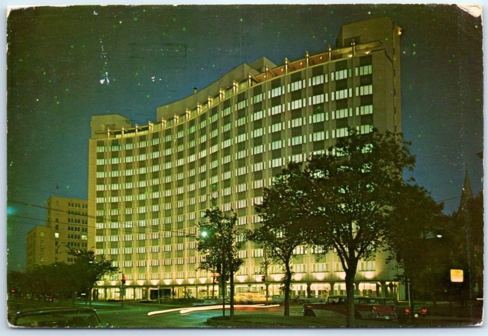 Postcard - The Saskatchewan Power Building - Regina, Canada