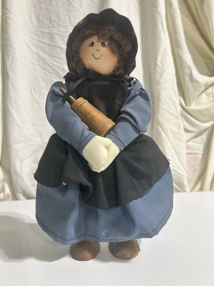 Amish Doll  Carrie
