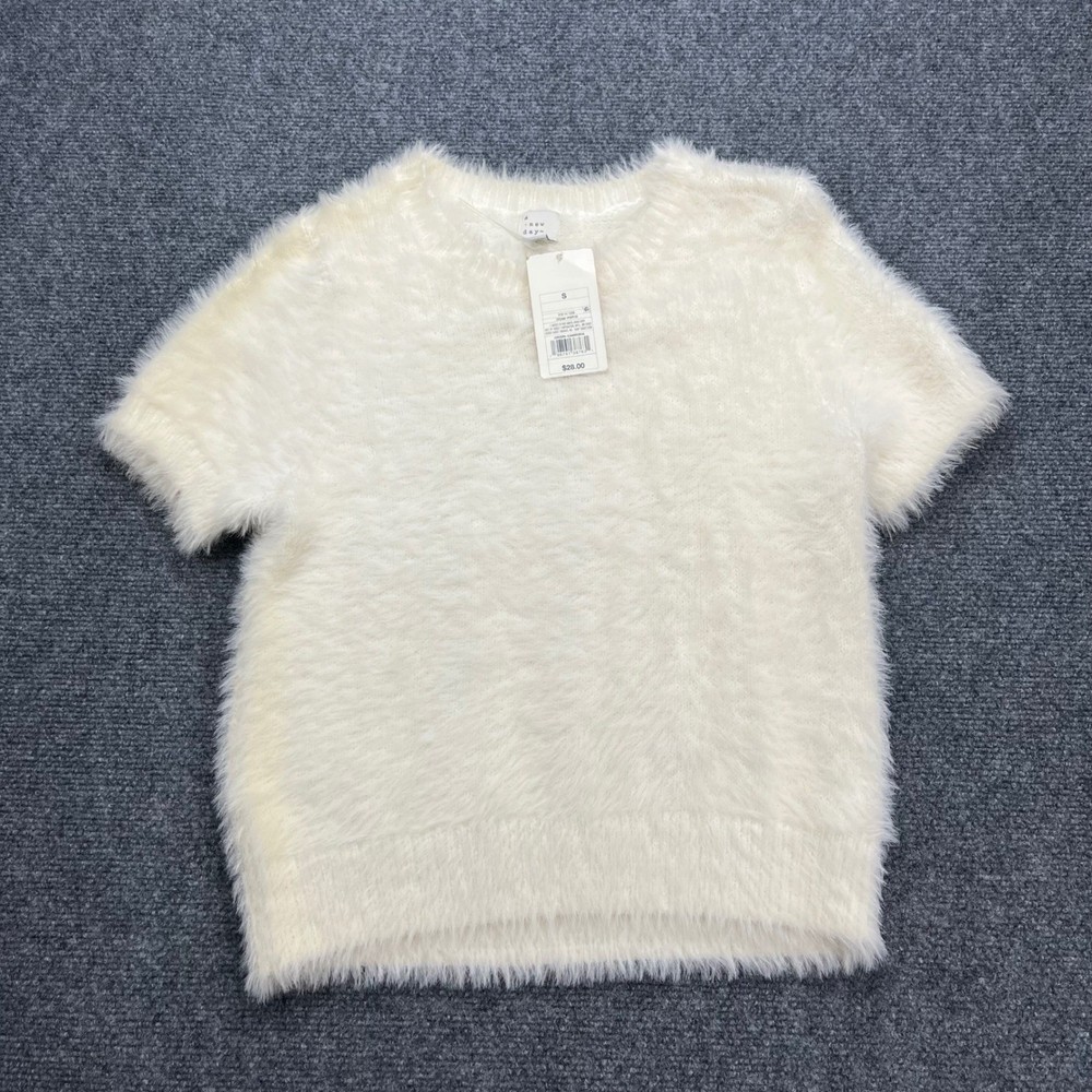 A New Day Eyelash Knit Fuzzy Soft Cream Short Sleeve Sweater