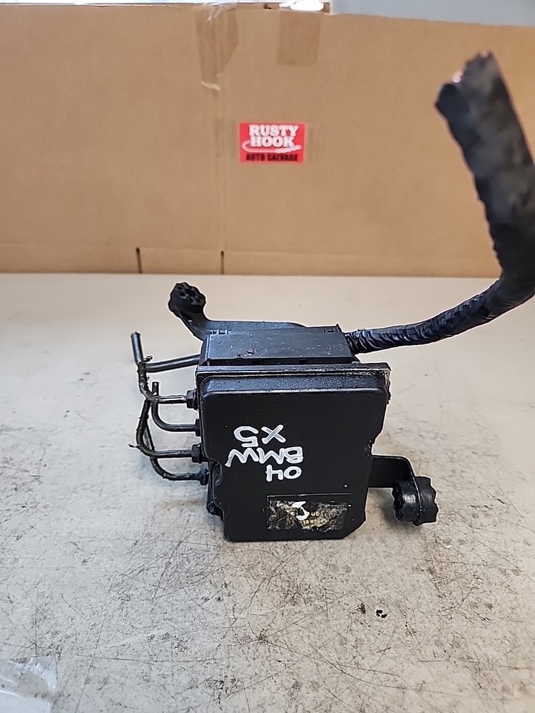2004 BMW X5 ABS Anti-Lock Brake Pump Module 6768829