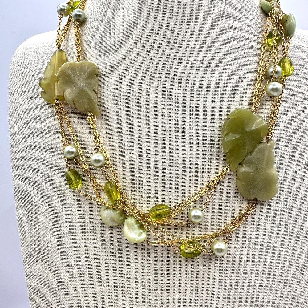 Vintage Y2K Multi-Strand Gold Tone Necklace Green Jade Leaf Pearl Beaded Jewelry