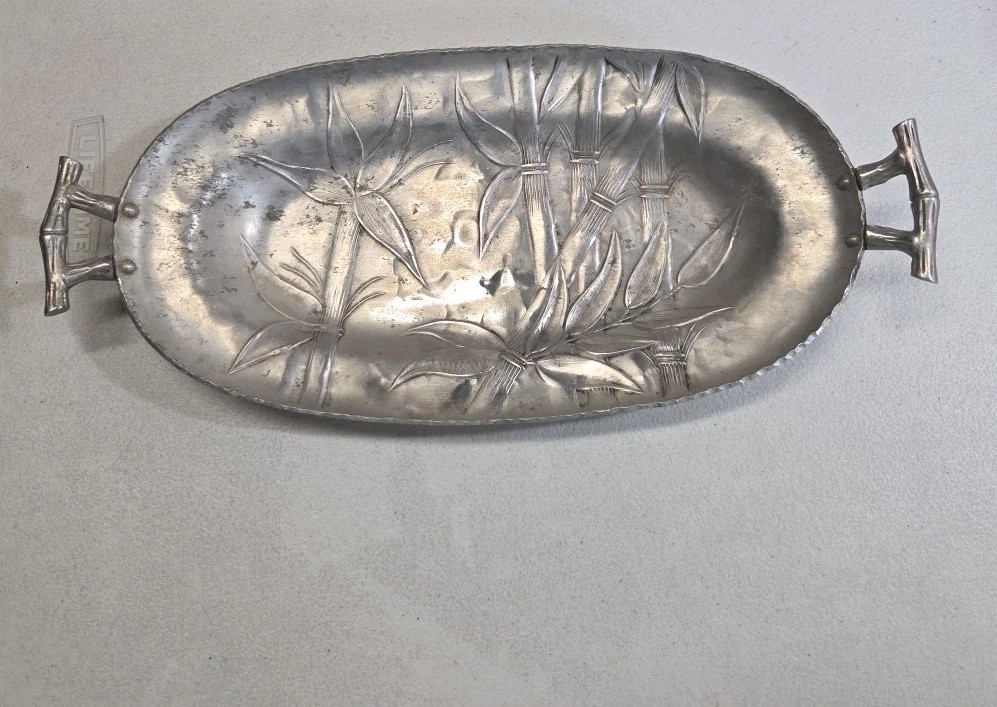 Vintage 1940s Everlast Forged Aluminum Tray Bamboo Bali Crimped Rim 15