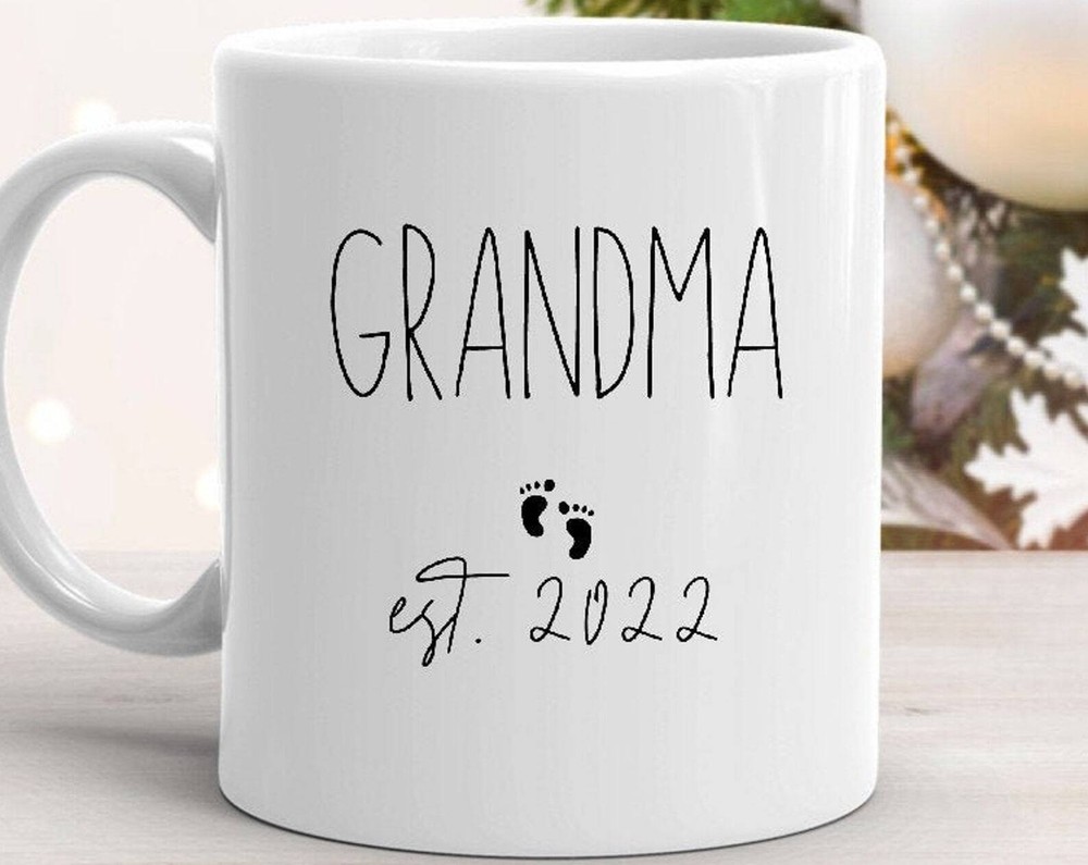 Grandma Est. 2022 Mug New Grandma Gift Grandma Pregnancy Announcement Pregnancy