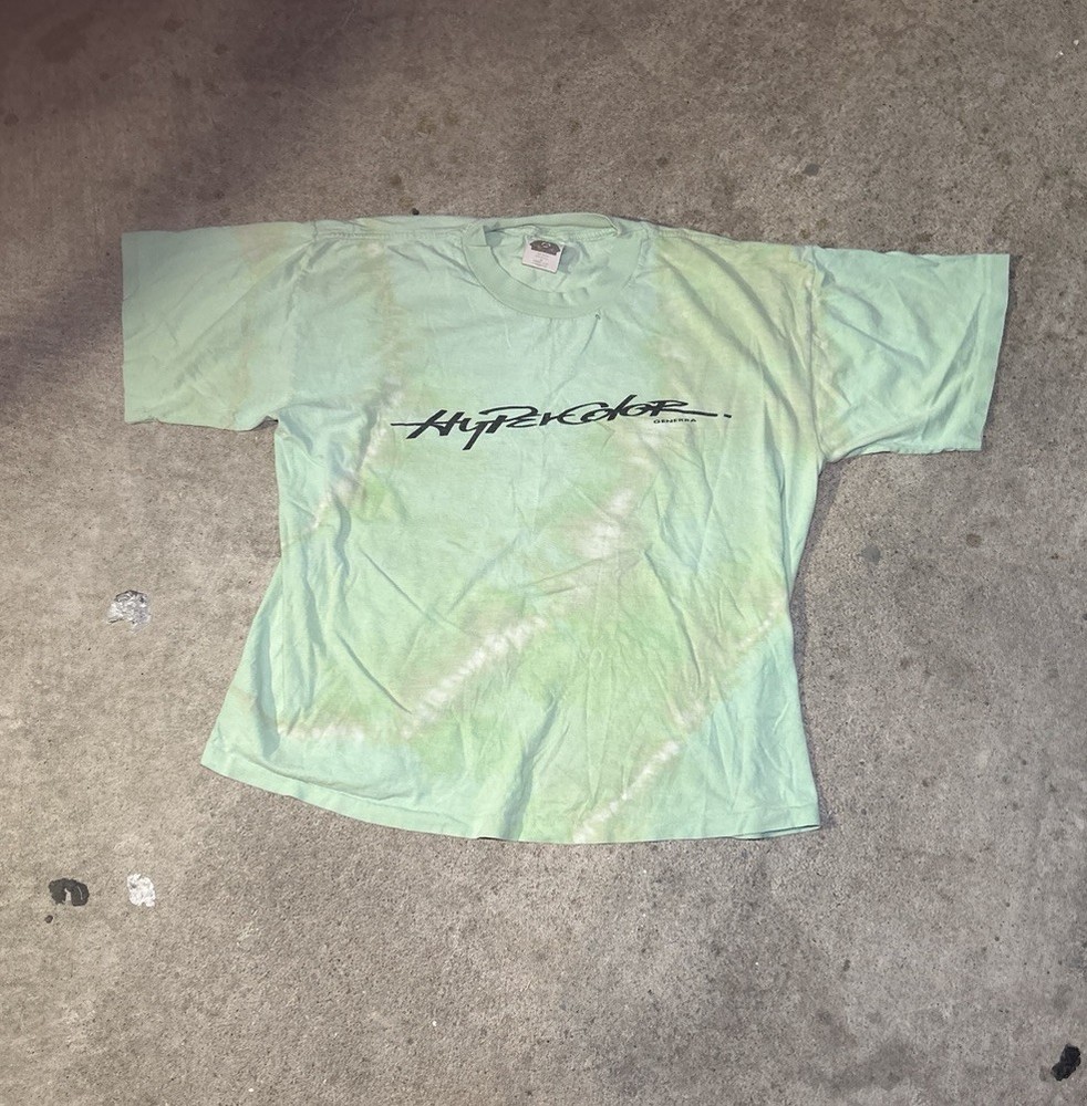 VTG Hyper Color T Shirt Color changing Heat Reacting Size Medium Boxy