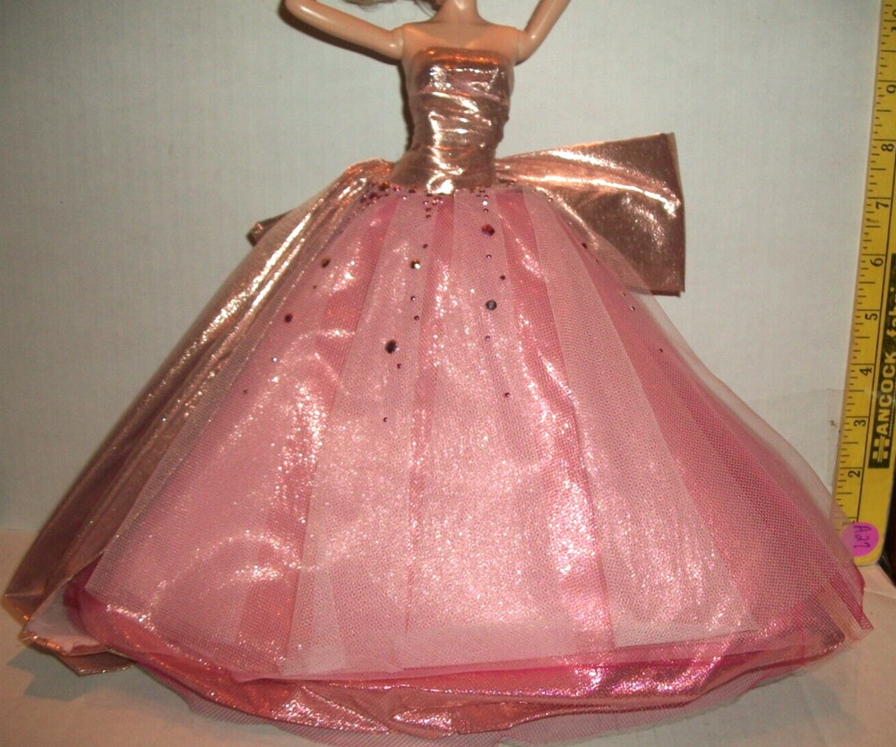 Barbie Doll Modelmuse Holiday Party 2006  Dress Mattel Read A27 No Doll