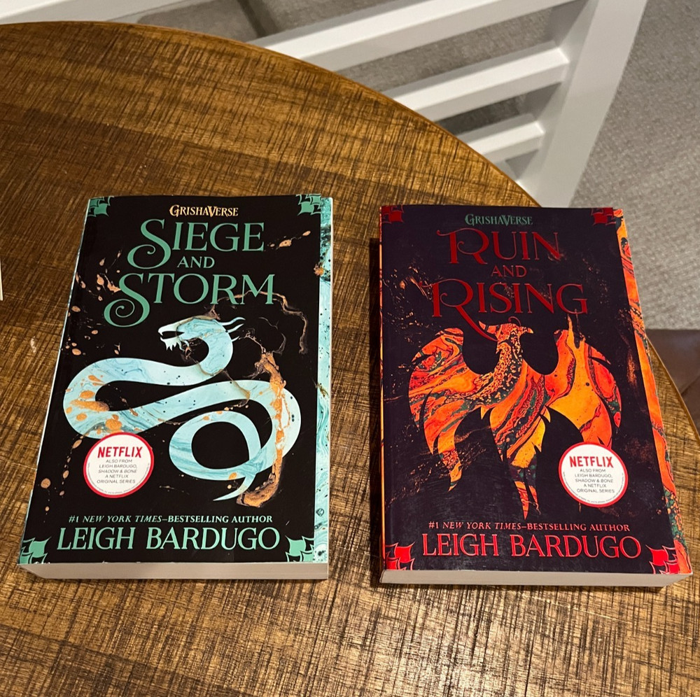 Siege & Storm, and Ruin & Rising By Leigh Bardugo Grishaverse Lot Of 2 PB Books