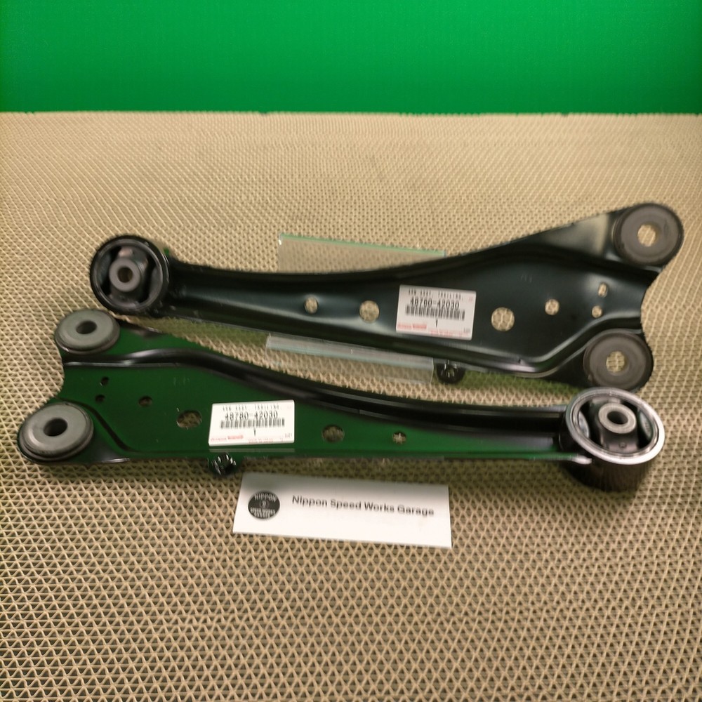 TOYOTA Genuine RAV4 2013-2018 Rear Trailing Arm Assy Right & Left Set OEM