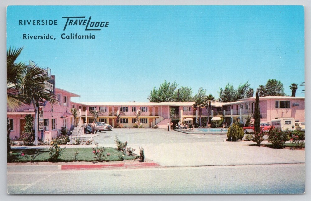 Vintage RIVERSIDE TRAVELODGE Postcard California Motel Pool Chrome