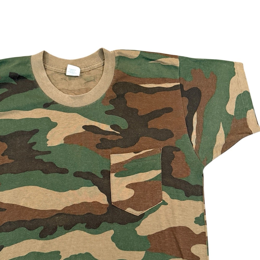 VTG Woodland Camo T-Shirt Men Medium Green 80s Made In USA Single Stitch Pocket