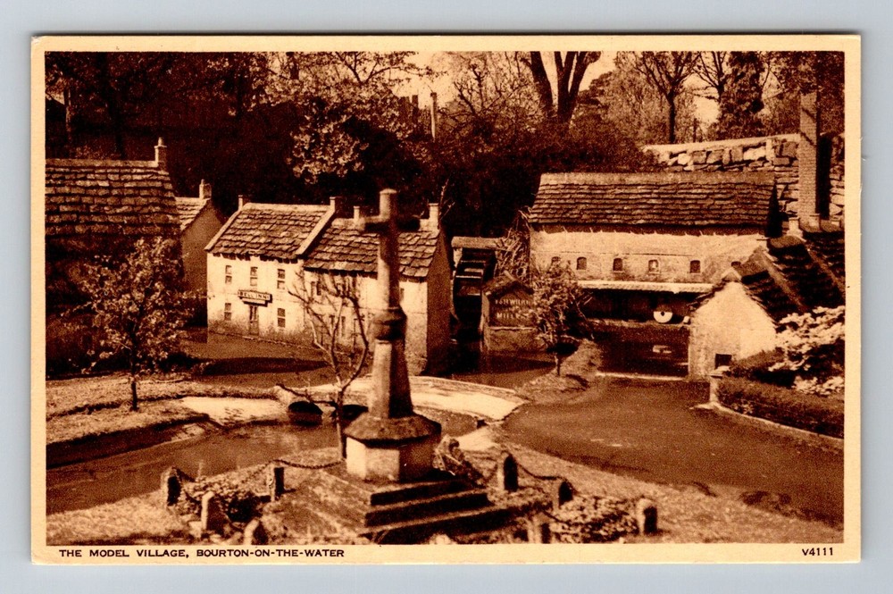 England- Bourton-On-The-Water The Model Village Town Square Old Vintage Postcard