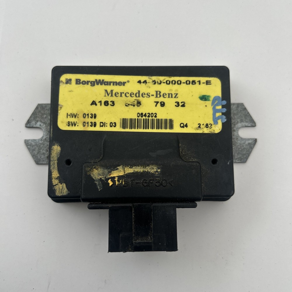 98-05 Mercedes W163 ML320 ML500 ML55 Transfer Case Control Module 1635457932 OEM Genuine Part