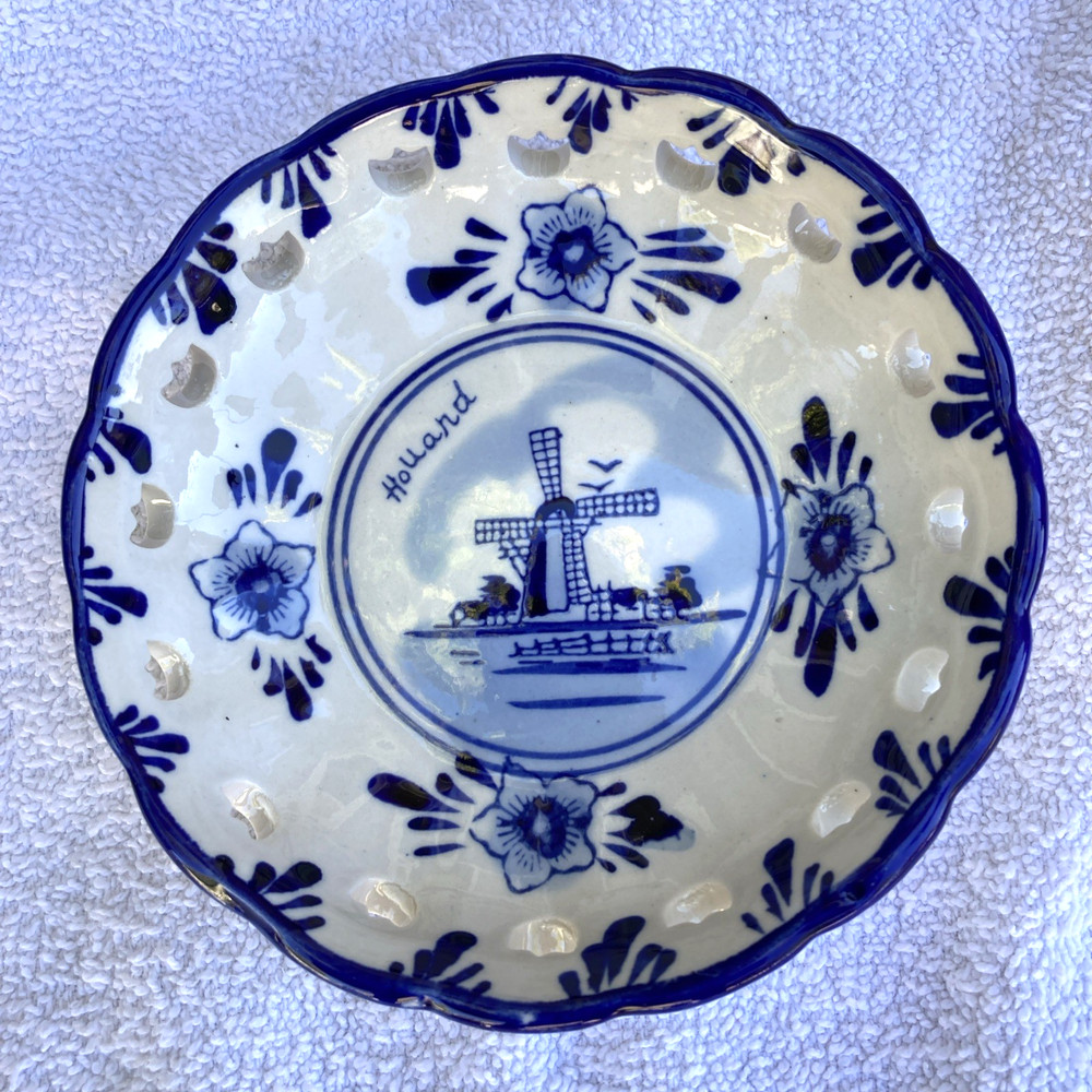 Dutch Holland Delft Blue & White Trinket Bowl Dish Windmill Pierced Hearts