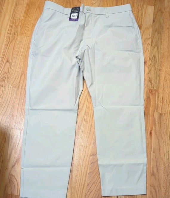 Banana Republic NWT Men's Commuter Flex Pants, Size 40X29 Tan