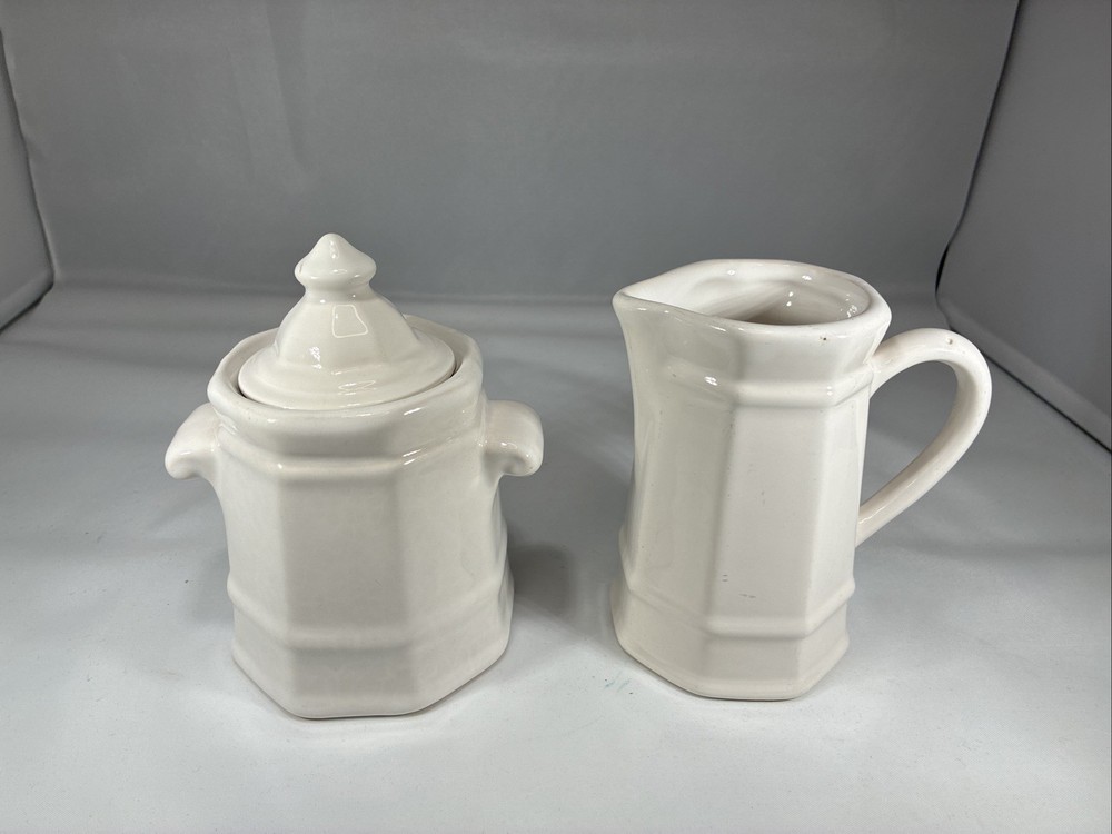 Vintage Pfaltzgraff Heritage White Creamer and Sugar Bowl Set with Lid