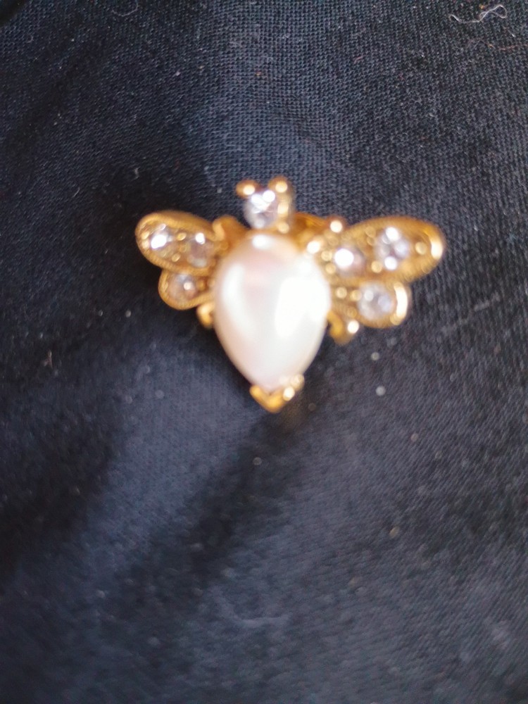 Vintage 1928 Gold Tone Faux Pearl Rhinestone Bee Lapel Pin