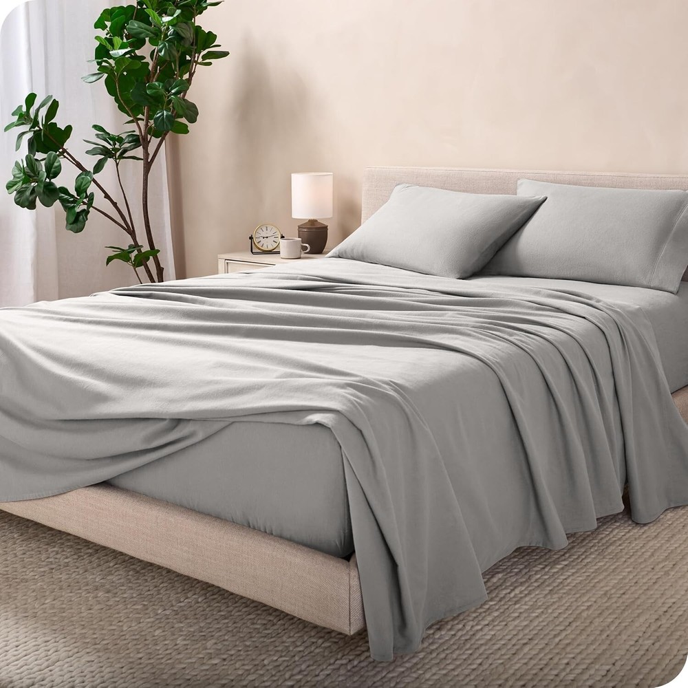 Luxurious 4-Piece Flannel Bedding Set - Deep Pocket Queen, Light Grey Winter