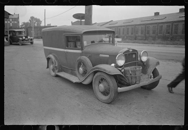 Photo:1930s Vintage Delivery Van Truck Industrial Street Scene