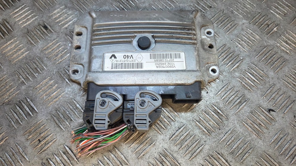2011 RENAULT SCENIC DYNAMIQUE TOMTOM VVT MK3 Engine Control Unit ECU 237100131R