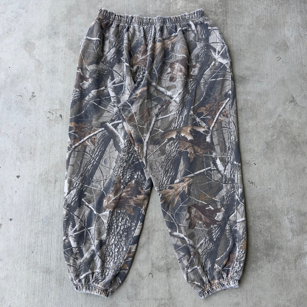 Y2K vintage camo jogger sweatpants retro streetwear style